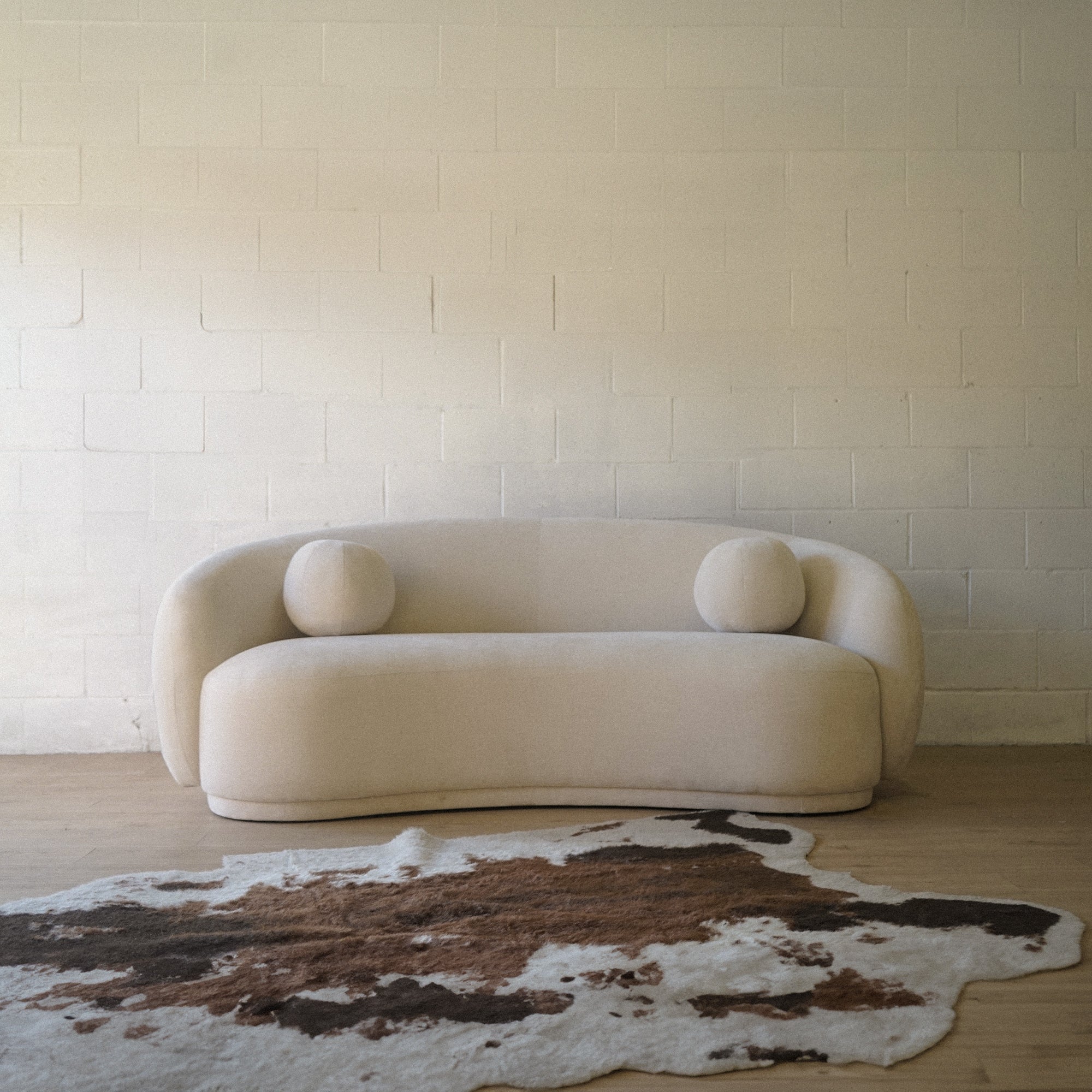 VDL Design Comfy Couch Loveseat